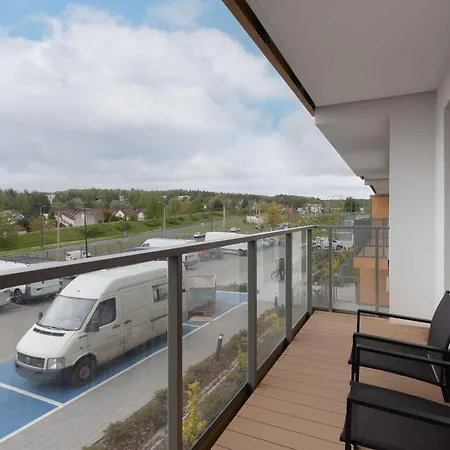 Family In With Parking And Playground By Renters *