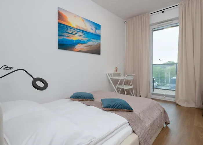 Family In With Parking And Playground By Renters *