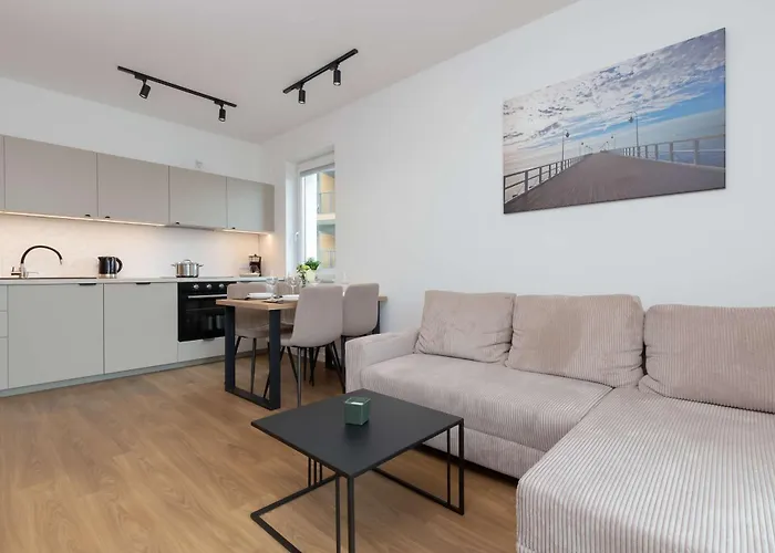 Family In With Parking And Playground By Renters Lägenhet *