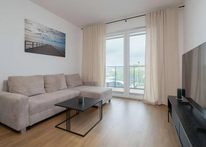 Family In With Parking And Playground By Renters Lägenhet Gdynia